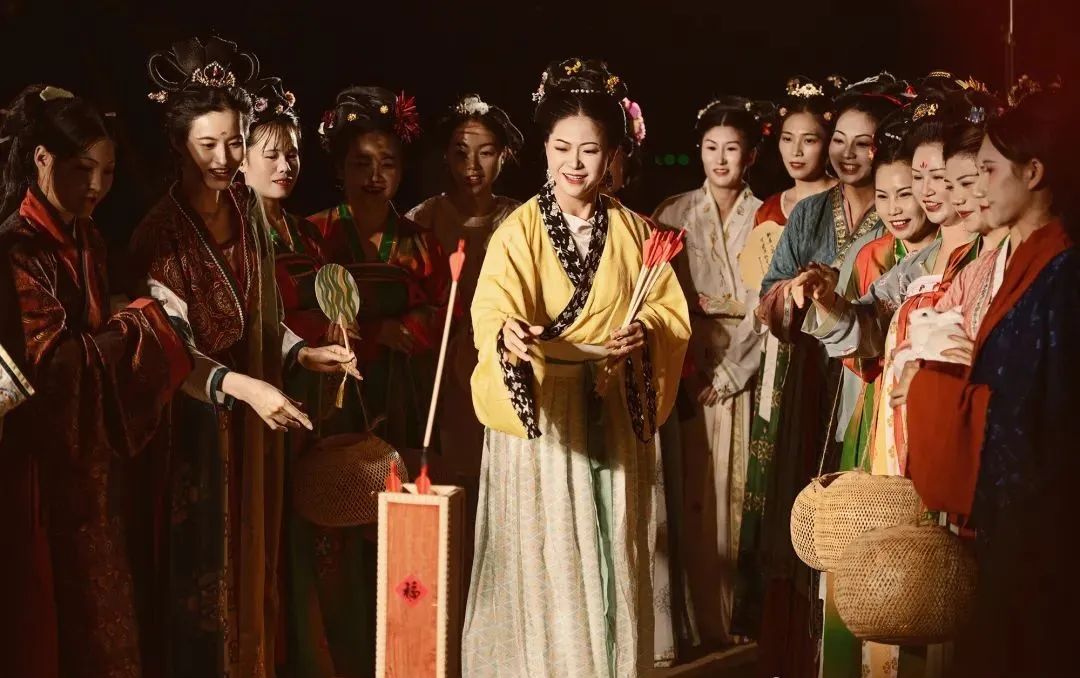 各地中秋汉服活动盘点!沉浸式体验中国传统文化盛宴! 各地中秋汉服活动盘点!沉浸式体验中国传统文化盛宴!