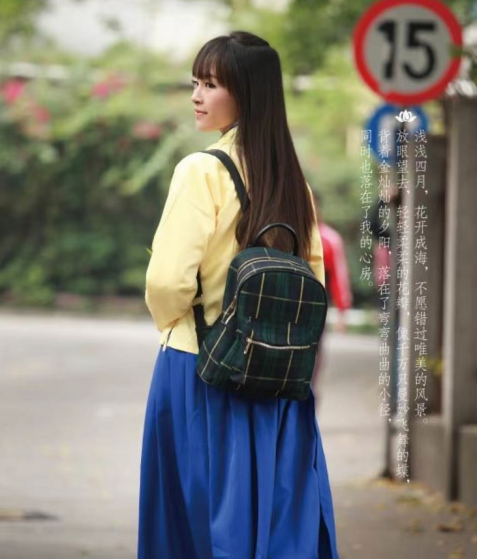 在学校拍汉服!我是校园里最靓的崽~ 在学校拍汉服!我是校园里最靓的崽~