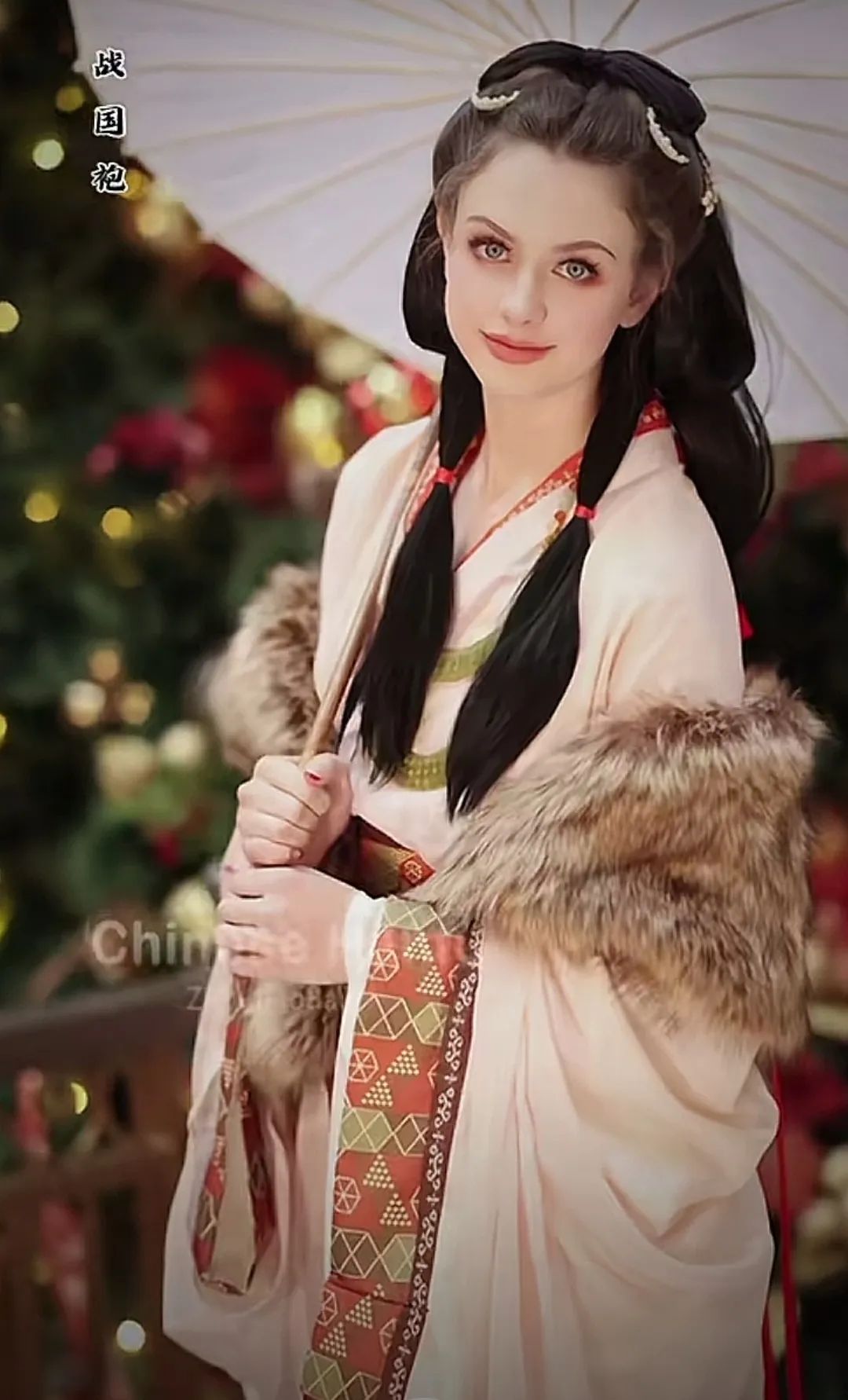 90后川妹子给外国人穿汉服,央视点赞,500万网友围观:这就叫文化自信! 90后川妹子给外国人穿汉服,央视点赞,500万网友围观:这就叫文化自信!