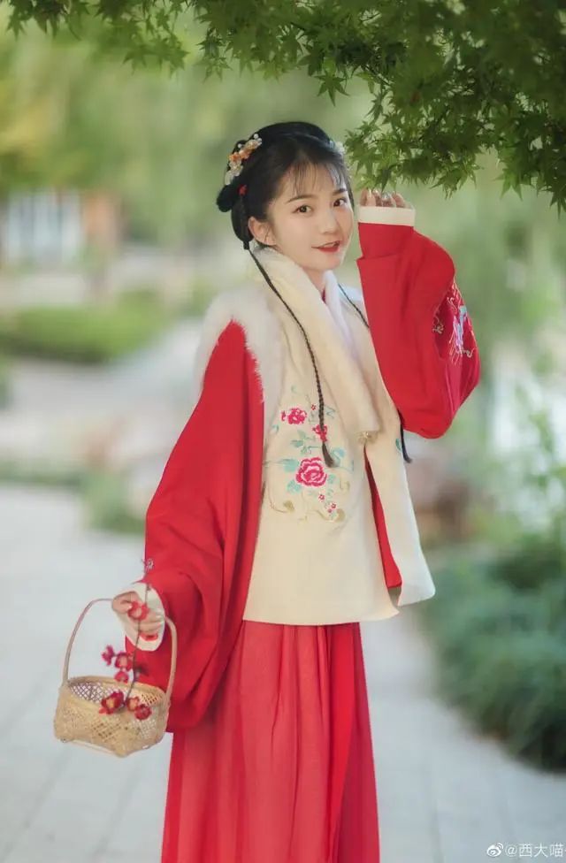 让世界惊艳的汉服，是中国当代的美好记忆