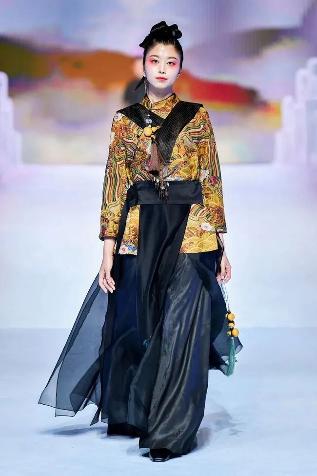 真正热爱传统汉服的同袍都不会认为这是汉服 - 第6张 - 汉服颂 - 传承华夏之美 真正热爱传统汉服的同袍都不会认为这是汉服 - 第6张