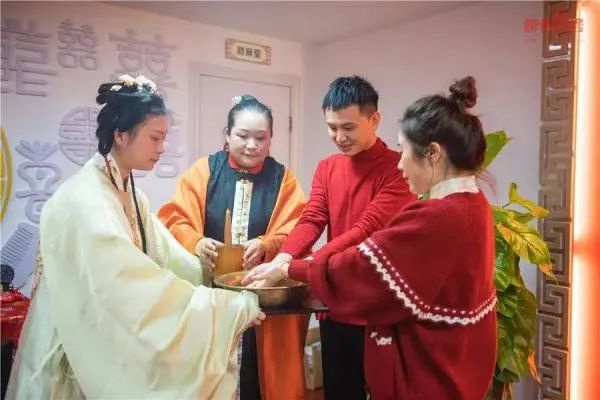 全国首个汉服中式结婚登记所 - 第6张