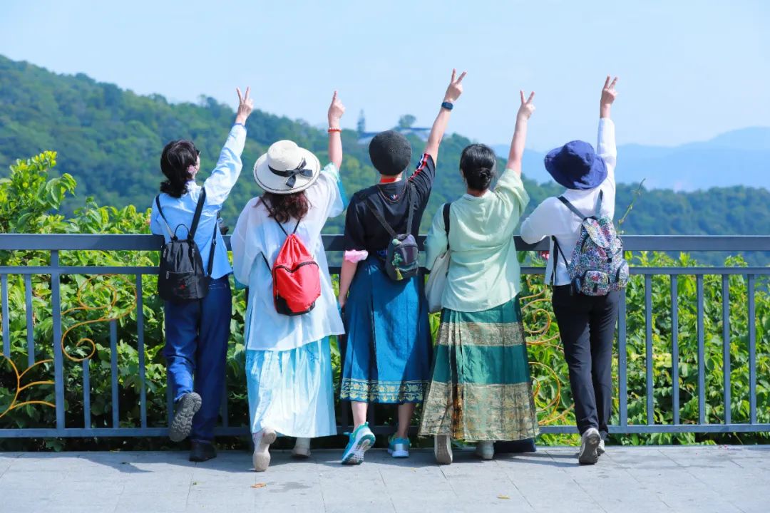 活动报导｜一大早起来去爬山：白云山登高聚会