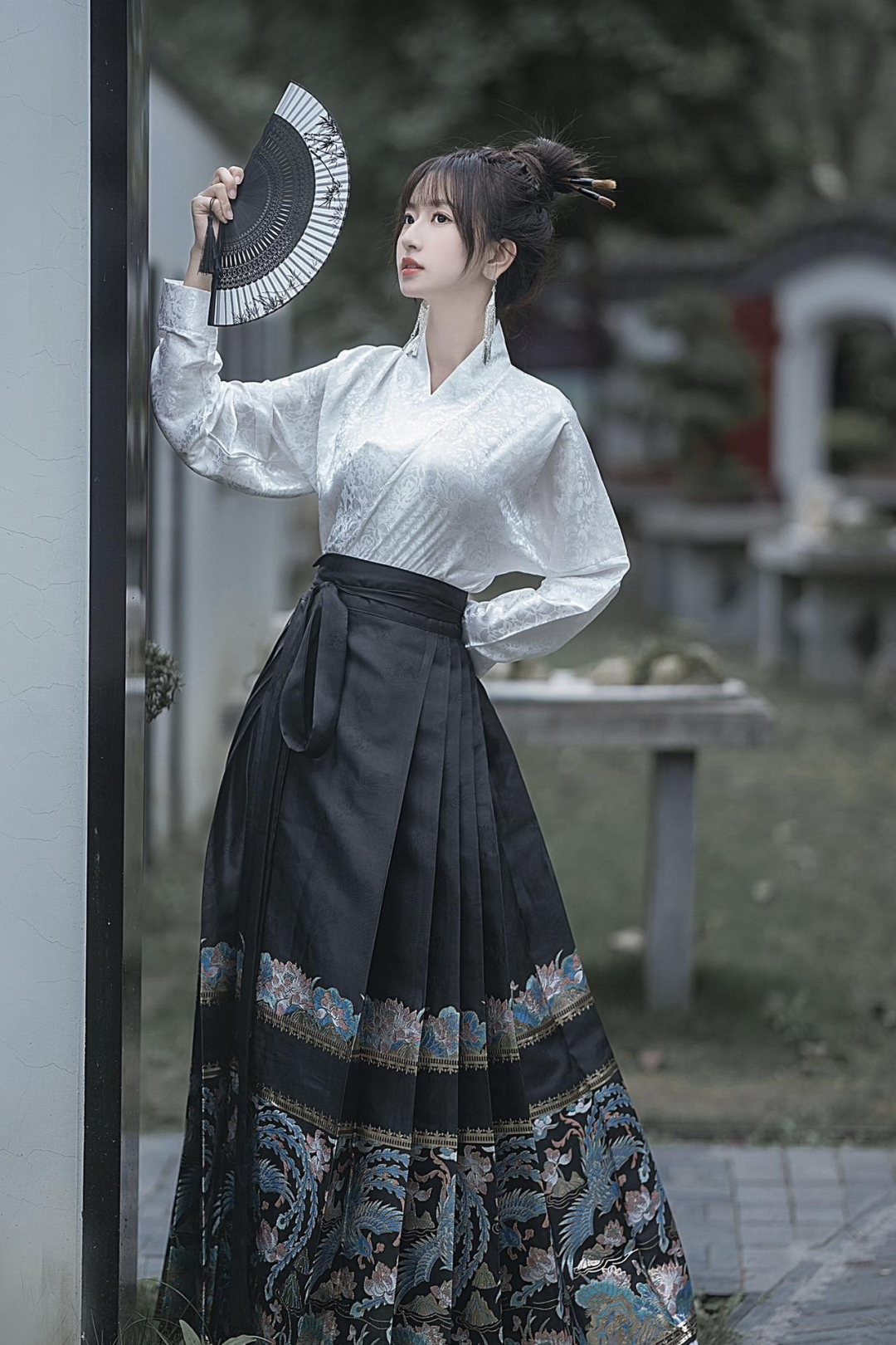 时尚的尽头是传统，东方美还得马面裙！
