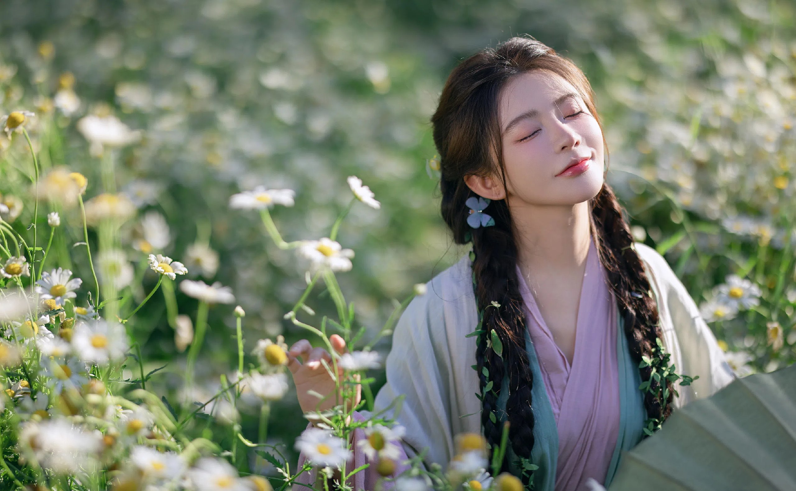 《花间霓裳赋:汉服丽人行》 - 第2张 - 汉服颂 《花间霓裳赋:汉服丽人行》 - 第2张