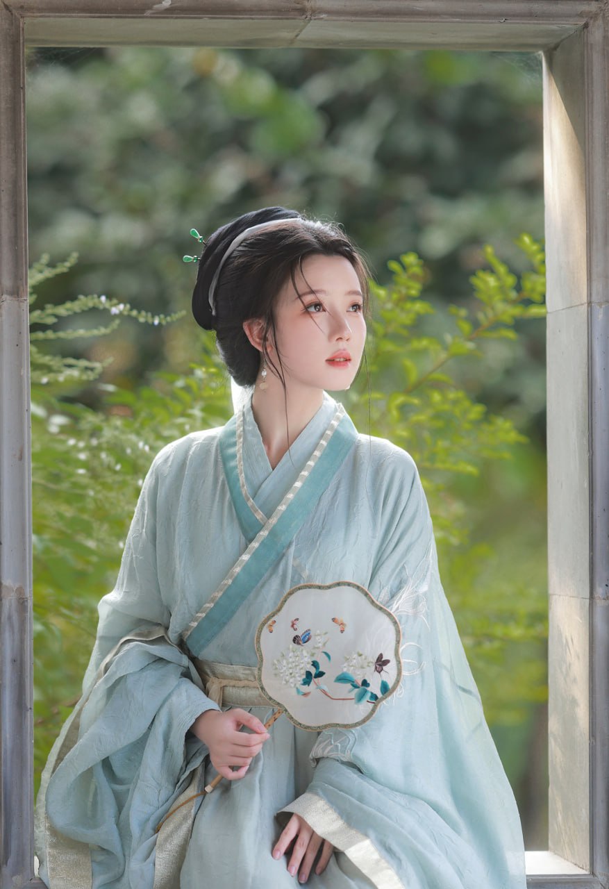 《寻幽录|汉服雅韵》 - 第1张 - 汉服颂 《寻幽录|汉服雅韵》 - 第1张