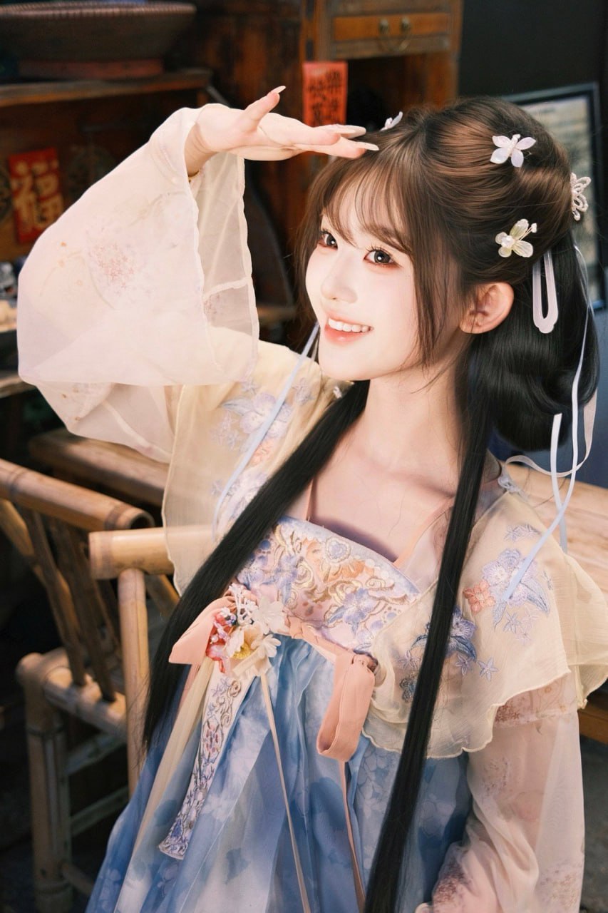 《云袖惊鸿录:序集灯火照华裳》 - 第2张 - 汉服颂 《云袖惊鸿录:序集灯火照华裳》 - 第2张