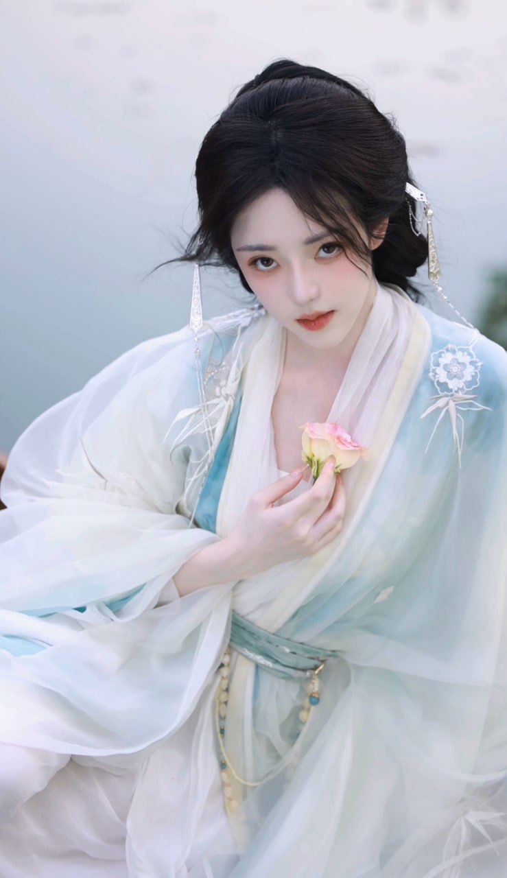 青簪绾月千年事|解锁《采薇》《白露》未竟的诗笺 - 第1张 - 汉服颂 青簪绾月千年事|解锁《采薇》《白露》未竟的诗笺 - 第1张