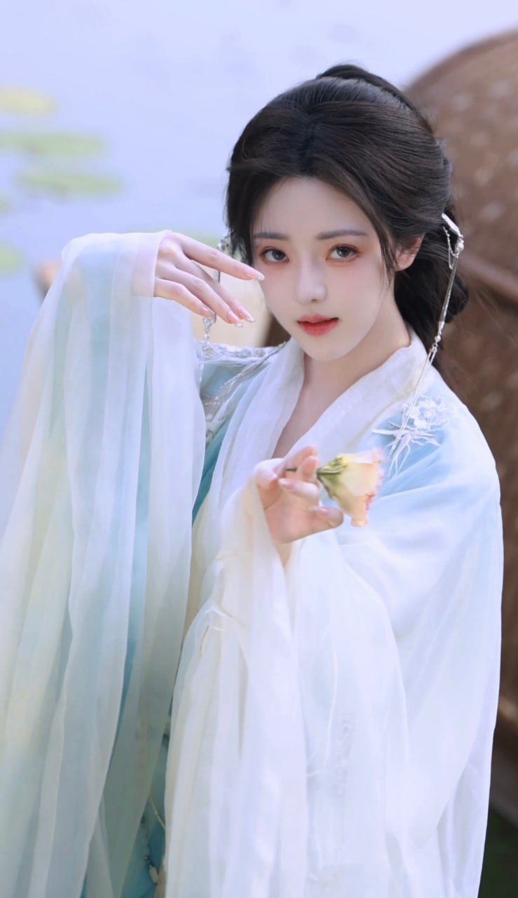 青簪绾月千年事|解锁《采薇》《白露》未竟的诗笺 - 第3张 - 汉服颂 青簪绾月千年事|解锁《采薇》《白露》未竟的诗笺 - 第3张