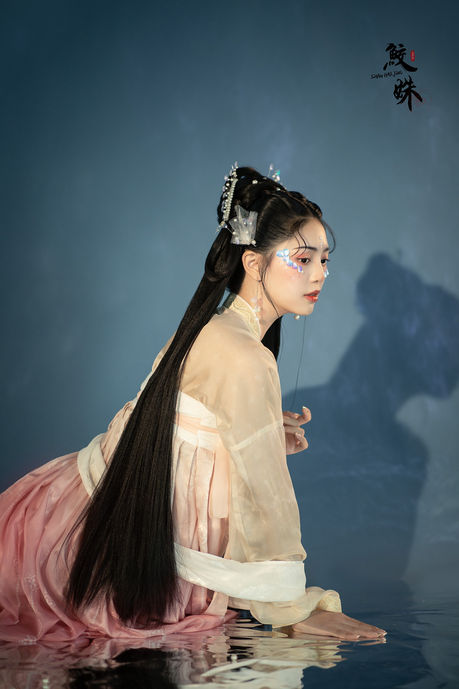 鲛绡幻境:古风鲛姝的千年绮梦 - 第1张 - 汉服颂 鲛绡幻境:古风鲛姝的千年绮梦 - 第1张