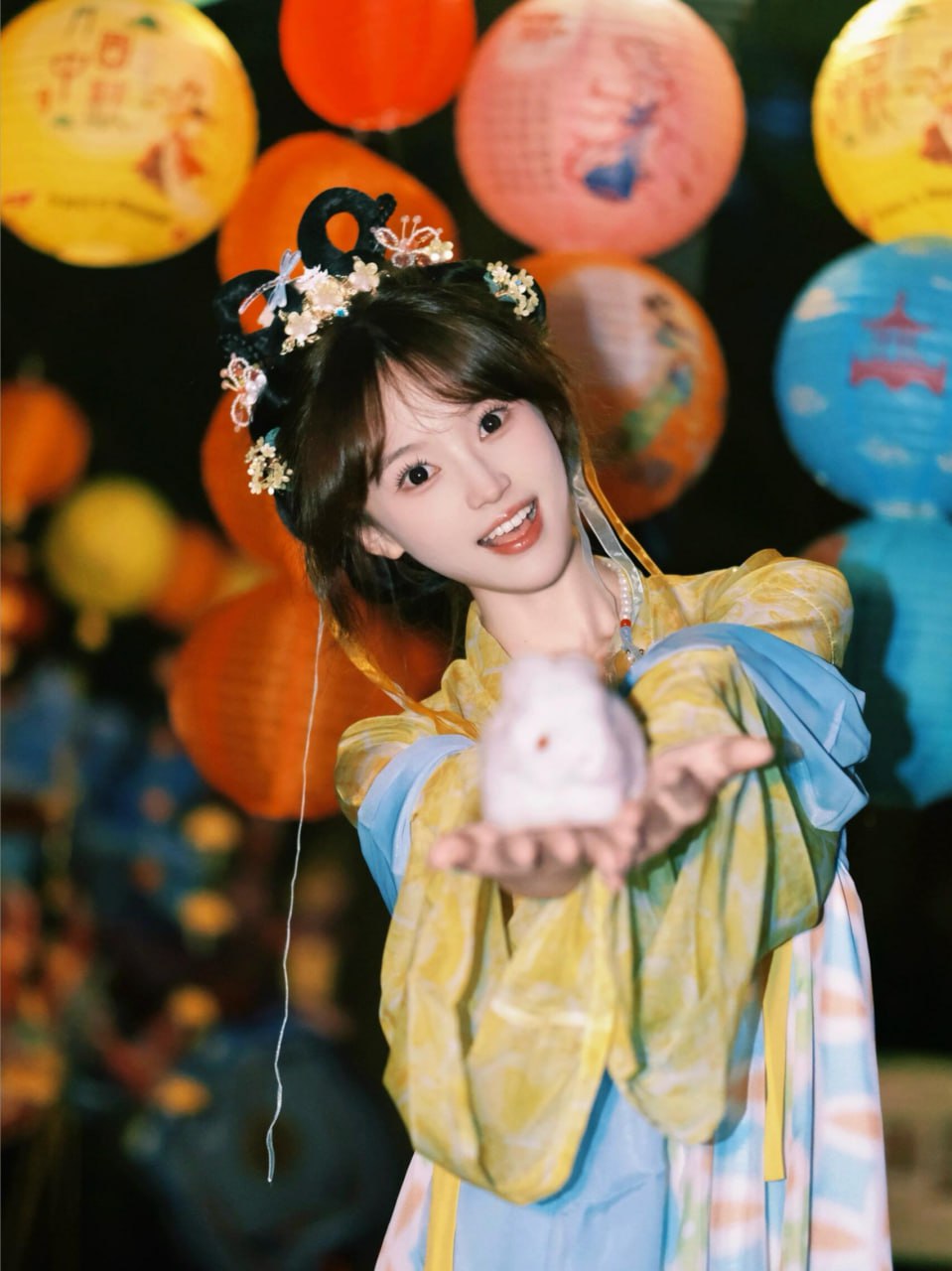 少女秋夜嬉游记:灯影阑珊处的佳人 - 第3张 - 汉服颂 少女秋夜嬉游记:灯影阑珊处的佳人 - 第3张