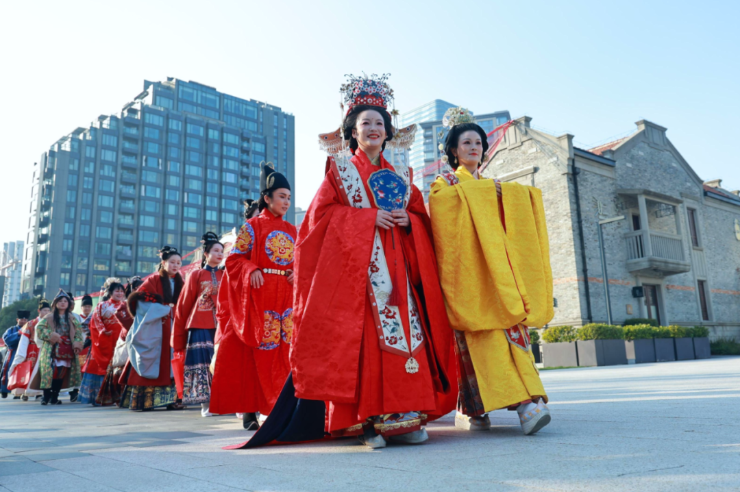 苏州河畔罗裳曳 古今交融迎2026——北站街道汉服文化活动启新章 - 第1张 - 汉服颂 苏州河畔罗裳曳 古今交融迎2026——北站街道汉服文化活动启新章 - 第1张