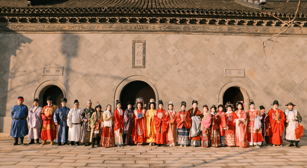 苏州河畔罗裳曳 古今交融迎2026——北站街道汉服文化活动启新章 - 第4张 - 汉服颂 苏州河畔罗裳曳 古今交融迎2026——北站街道汉服文化活动启新章 - 第4张