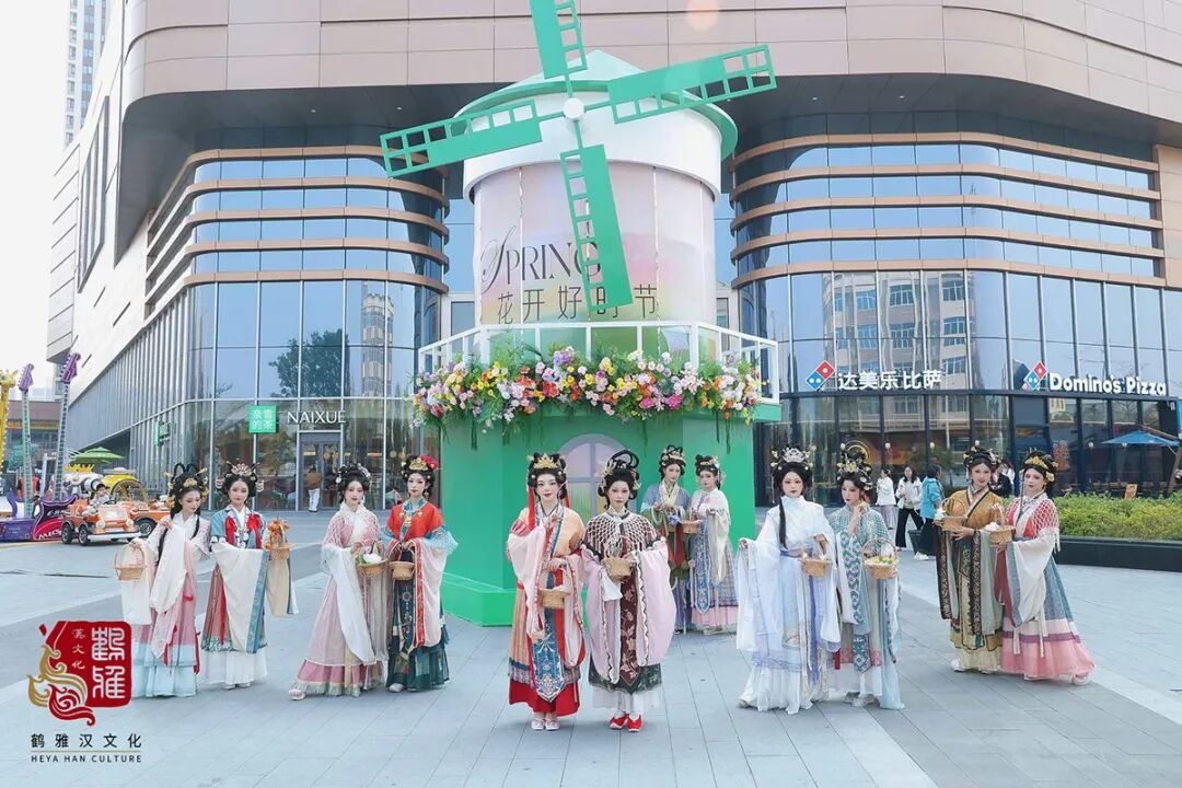 花朝赴约,汉服寻春|这场国风盛宴,定格春日最美风雅 - 第1张 - 汉服颂 花朝赴约,汉服寻春|这场国风盛宴,定格春日最美风雅 - 第1张