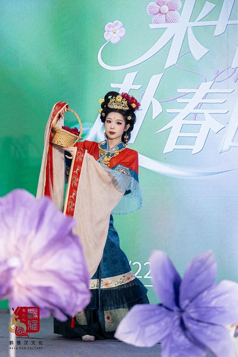 花朝赴约,汉服寻春|这场国风盛宴,定格春日最美风雅 - 第5张 - 汉服颂 花朝赴约,汉服寻春|这场国风盛宴,定格春日最美风雅 - 第5张