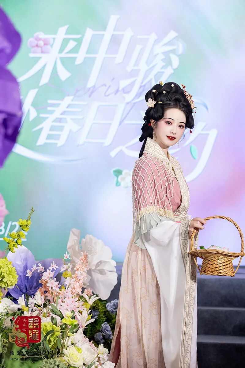 花朝赴约,汉服寻春|这场国风盛宴,定格春日最美风雅 - 第7张 - 汉服颂 花朝赴约,汉服寻春|这场国风盛宴,定格春日最美风雅 - 第7张