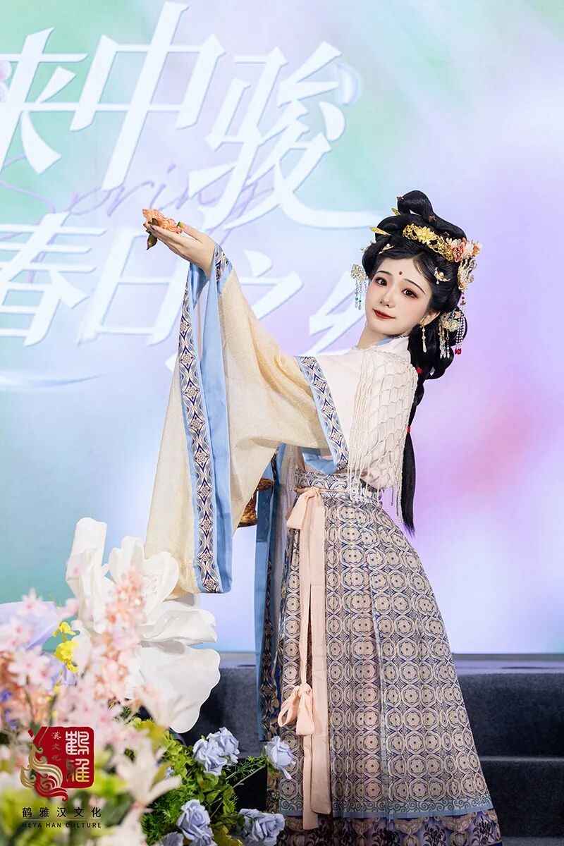 花朝赴约,汉服寻春|这场国风盛宴,定格春日最美风雅 - 第11张 - 汉服颂 花朝赴约,汉服寻春|这场国风盛宴,定格春日最美风雅 - 第11张