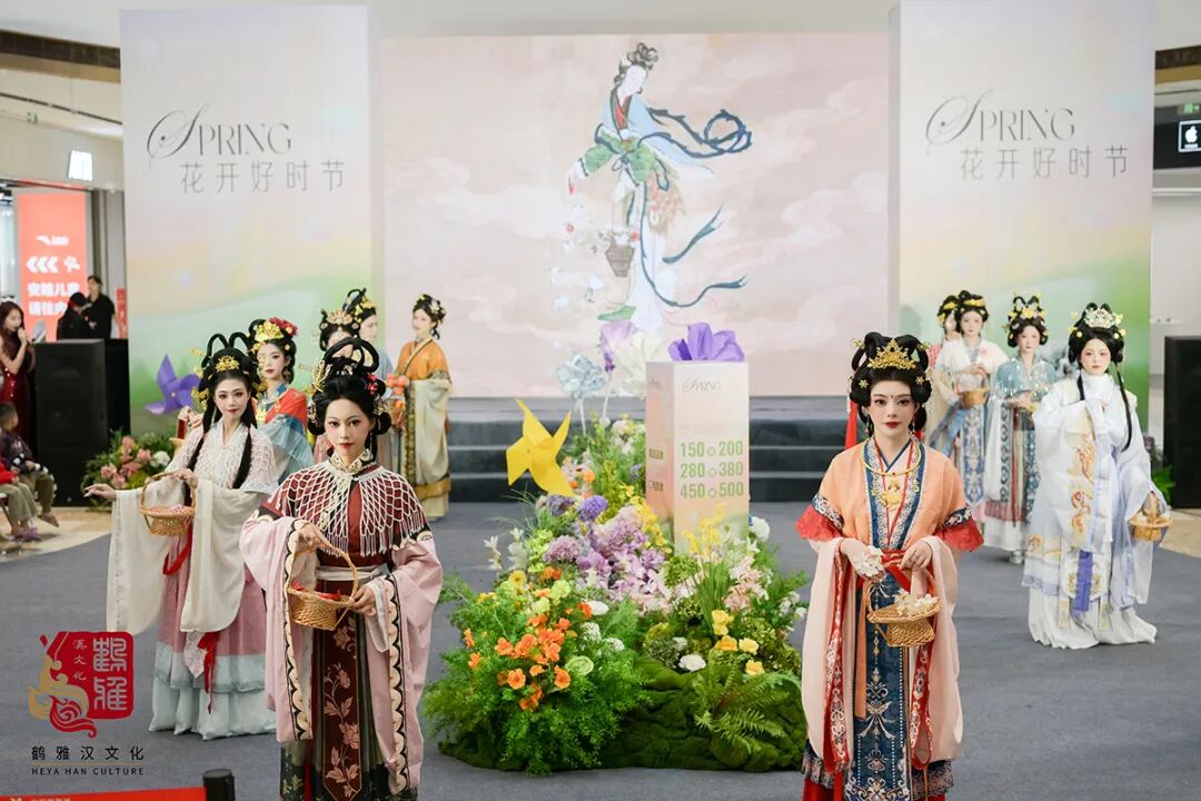 花朝赴约,汉服寻春|这场国风盛宴,定格春日最美风雅 - 第17张 - 汉服颂 花朝赴约,汉服寻春|这场国风盛宴,定格春日最美风雅 - 第17张