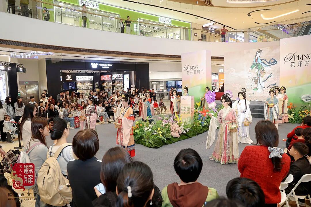 花朝赴约,汉服寻春|这场国风盛宴,定格春日最美风雅 - 第18张 - 汉服颂 花朝赴约,汉服寻春|这场国风盛宴,定格春日最美风雅 - 第18张