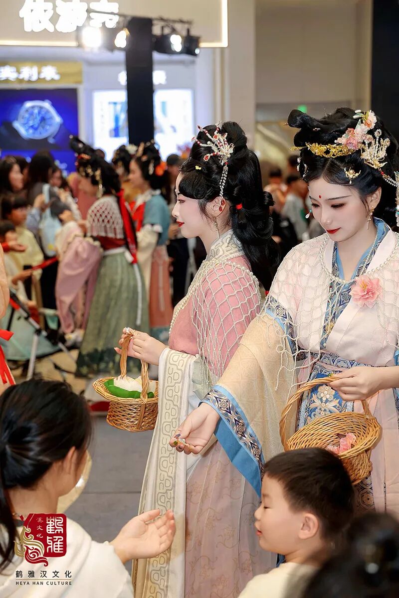 花朝赴约,汉服寻春|这场国风盛宴,定格春日最美风雅 - 第19张 - 汉服颂 花朝赴约,汉服寻春|这场国风盛宴,定格春日最美风雅 - 第19张