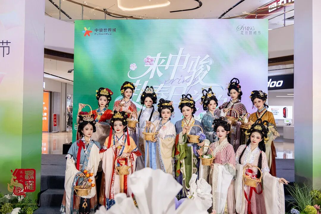 花朝赴约,汉服寻春|这场国风盛宴,定格春日最美风雅 - 第23张 - 汉服颂 花朝赴约,汉服寻春|这场国风盛宴,定格春日最美风雅 - 第23张