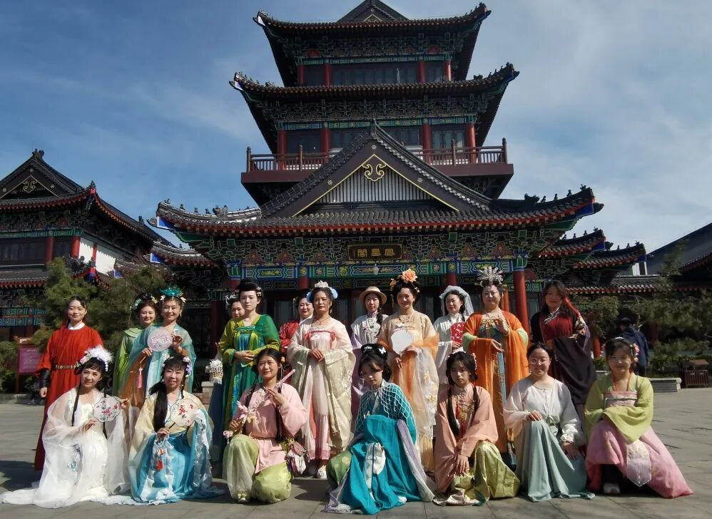 山海之间,凤凰山上一场汉服翩跹的千年之约 - 第12张 - 汉服颂 山海之间,凤凰山上一场汉服翩跹的千年之约 - 第12张