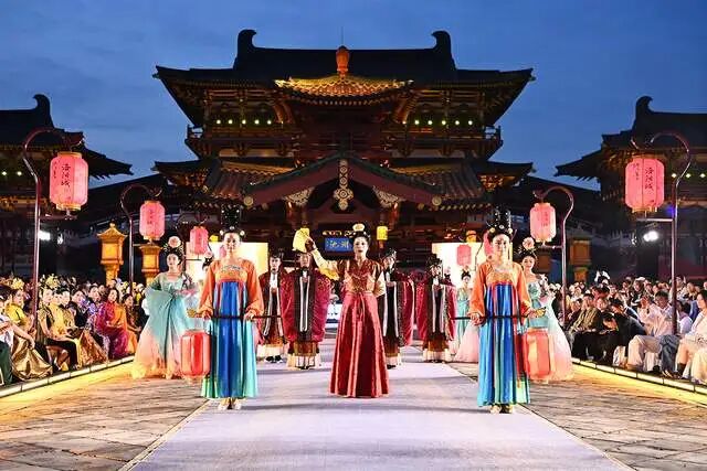 华服绽芳华国风耀九洲—— 老城区 “花开中国・礼遇洛阳”九洲池华服盛典圆满落幕 - 第8张