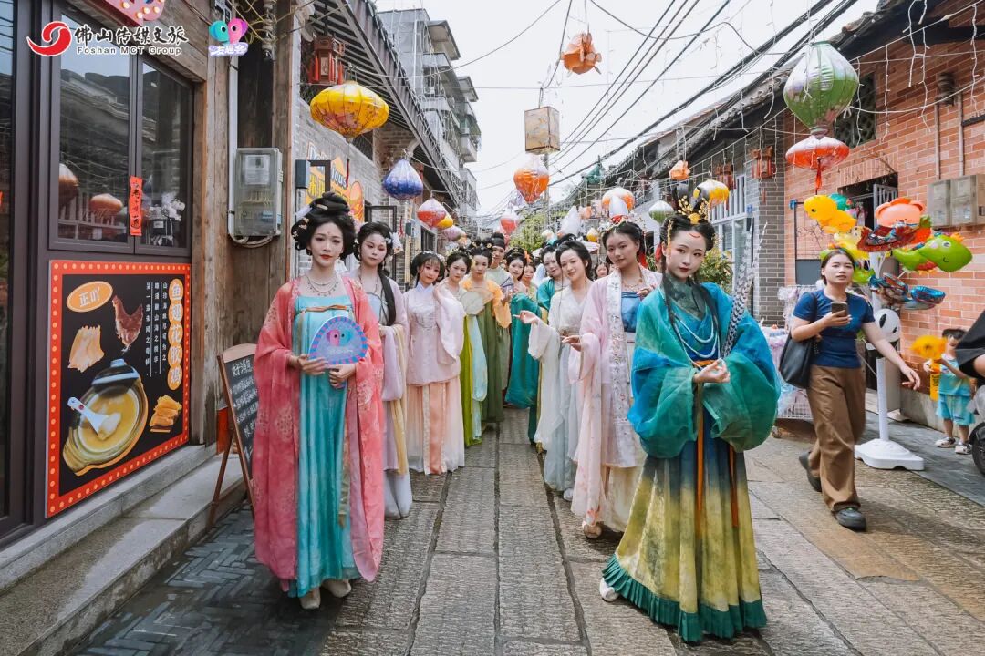 华裳赴端阳，水乡遇雅集：叠滘圩端午汉服活动沉浸式演绎岭南古韵 - 第3张