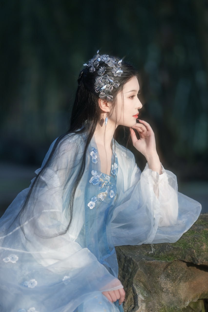 古风仿妆写真 | 雾妄言:陈都灵仿妆的昼与夜 - 第1张 - 汉服颂 古风仿妆写真 | 雾妄言:陈都灵仿妆的昼与夜 - 第1张