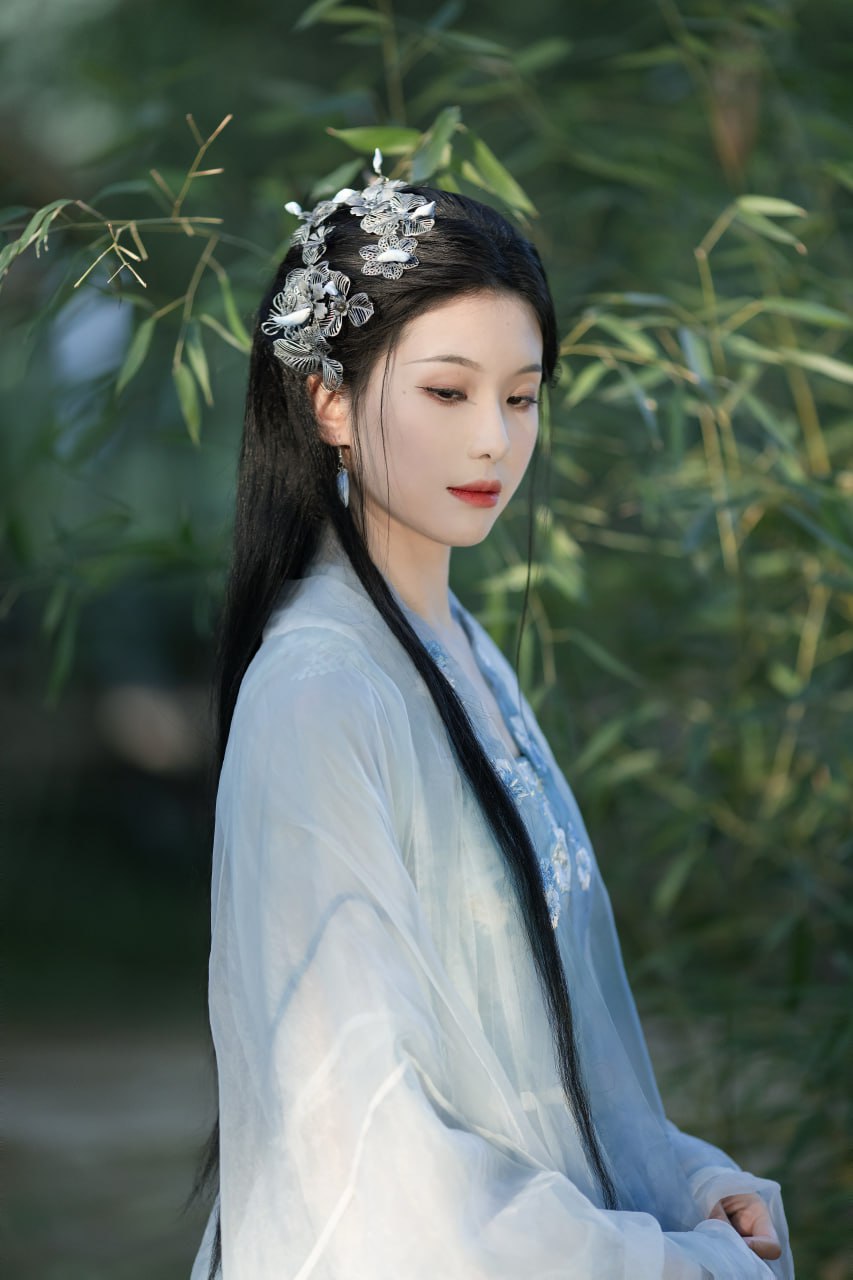 古风仿妆写真 | 雾妄言:陈都灵仿妆的昼与夜 - 第15张 - 汉服颂 古风仿妆写真 | 雾妄言:陈都灵仿妆的昼与夜 - 第15张