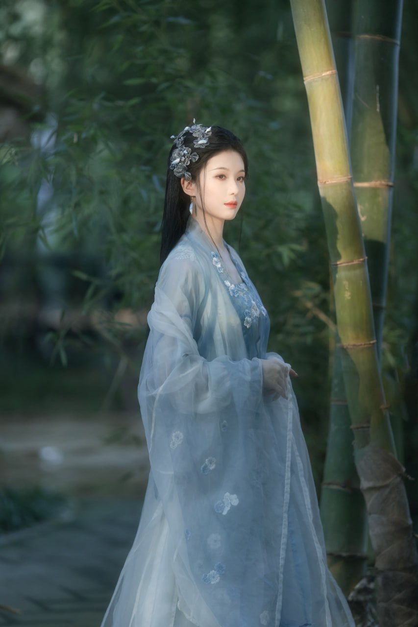 古风仿妆写真 | 雾妄言:陈都灵仿妆的昼与夜 - 第16张 - 汉服颂 古风仿妆写真 | 雾妄言:陈都灵仿妆的昼与夜 - 第16张