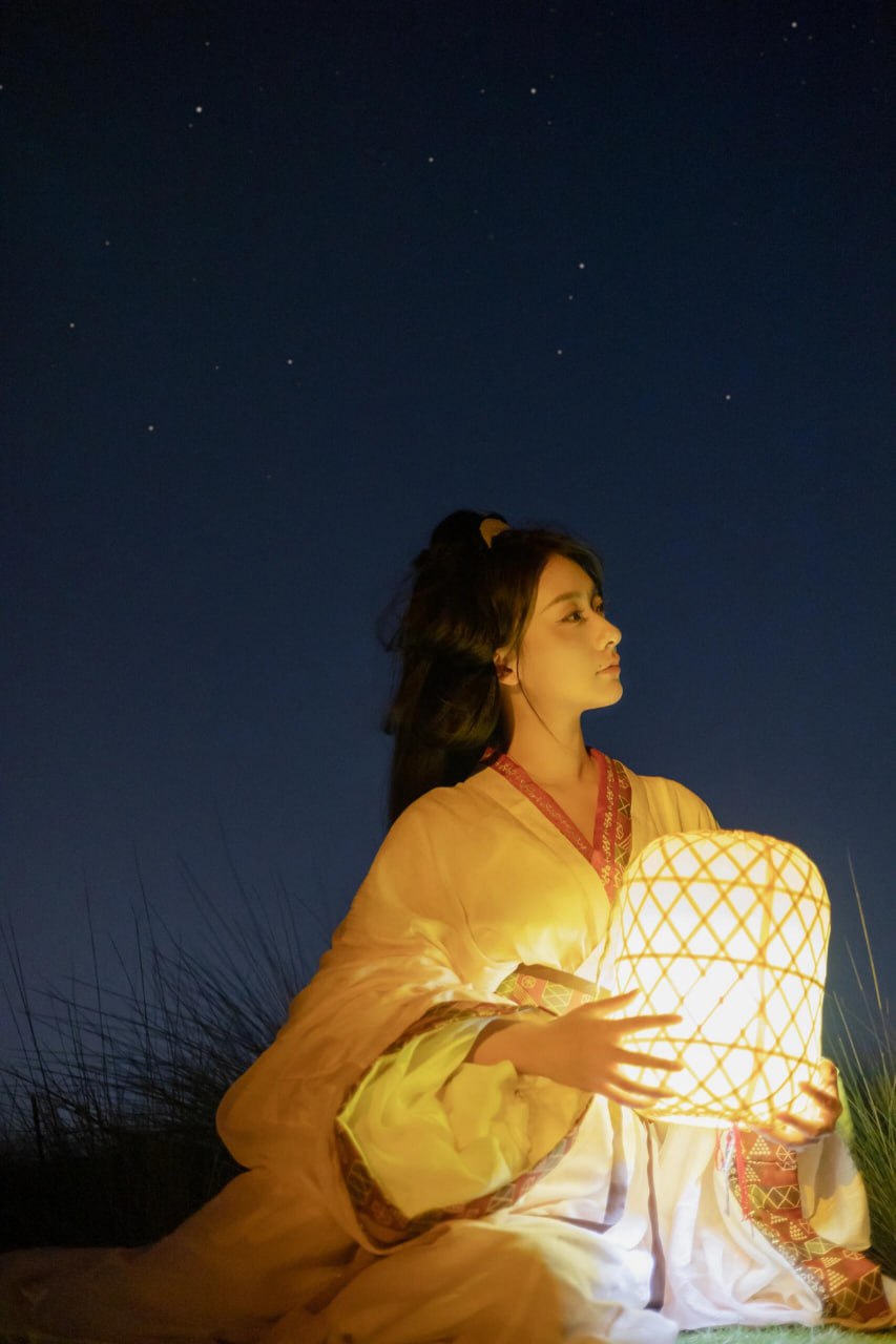 战国袍写真 | 暮色:黄昏草地篝火夜景的穿越时光 - 第10张 - 汉服颂 战国袍写真 | 暮色:黄昏草地篝火夜景的穿越时光 - 第10张