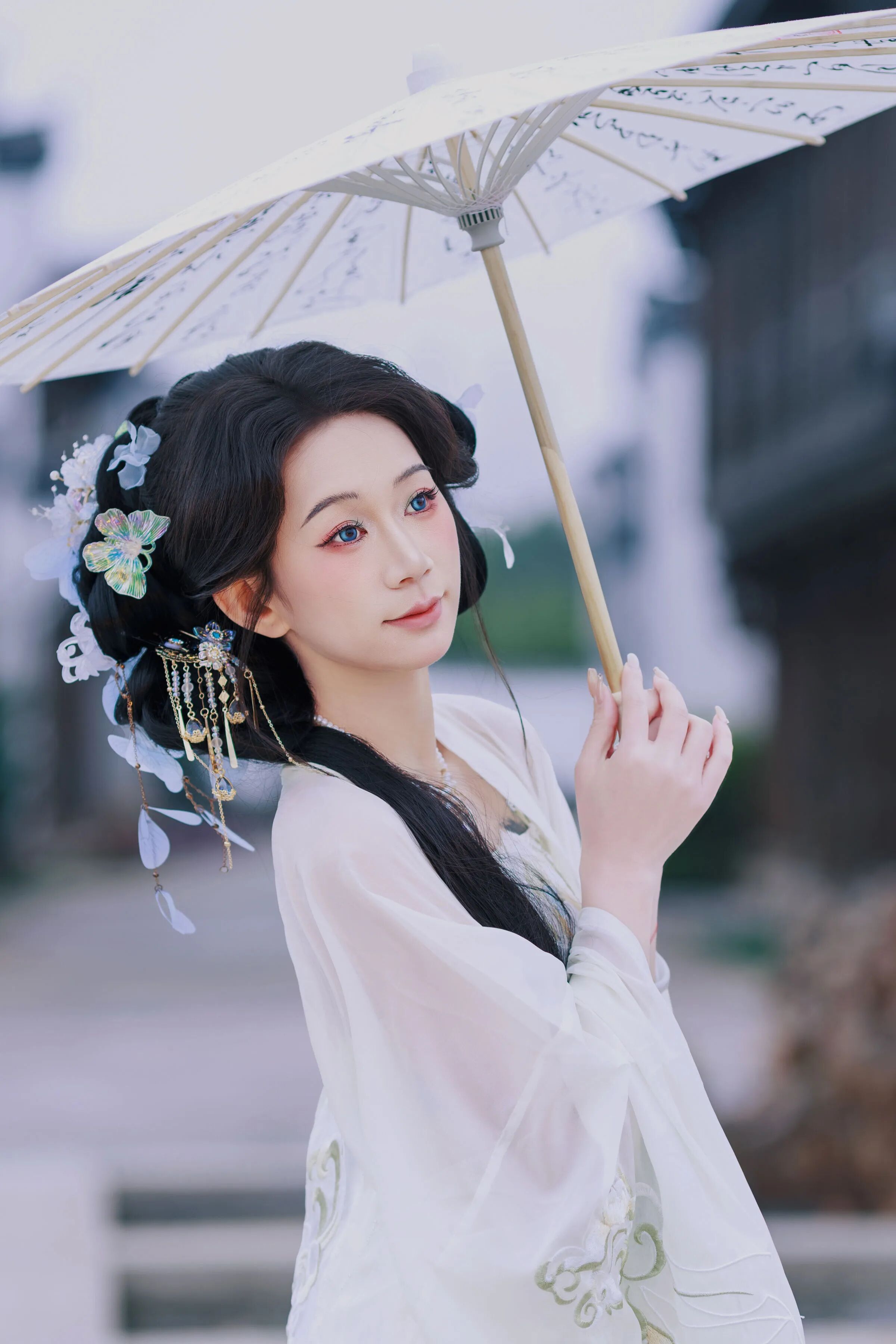 古建庭院｜白色汉服油纸伞拍出清冷温婉国风 - 第2张