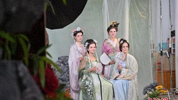 长春汉服体验馆走红，超百名外籍人士沉浸式体验传统文化