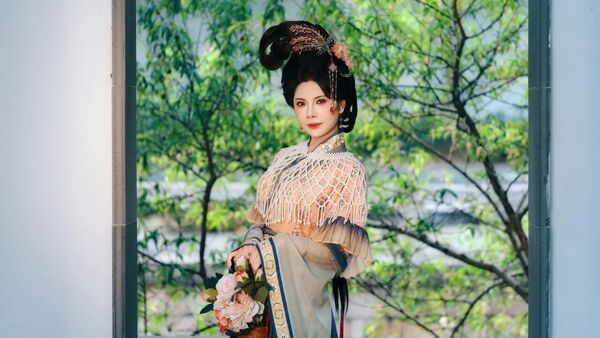 姑苏藏宋韵：宋制汉服漫步园林，衣袂拂过千年丹青