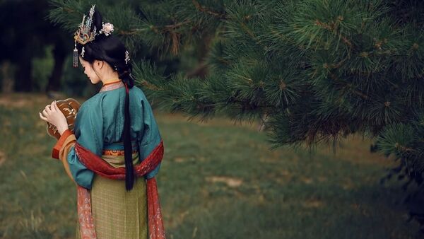 天堂明堂仕女行：唐风汉服映宫阙，一梦回到神都洛阳