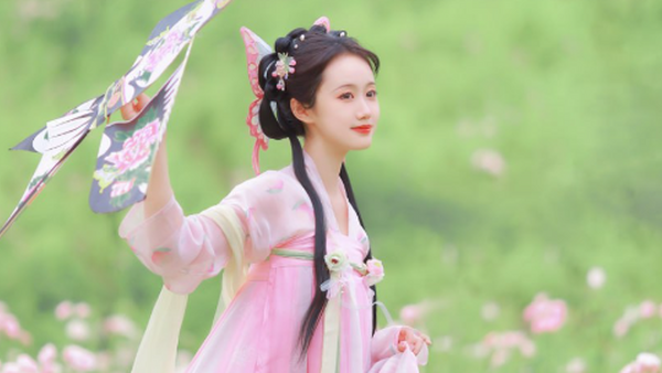 「罗衣舞春风：汉服十二时辰·花间霓裳录」