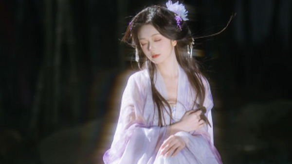 汉服人像 | 庭院清歌：绿衣橘裙石阶上的清新少女