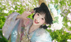 春日花海汉服写真：世家小姐出游记