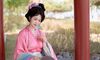 宋时风雅：一组宋制汉服写真的温婉美学